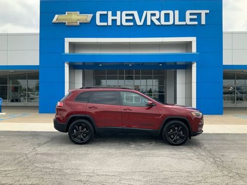 Used 2020 Jeep Cherokee Latitude Plus AWD/4WD image 6