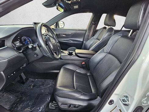 Used 2021 Toyota Venza XLE w/ Softex Package AWD/4WD image 15