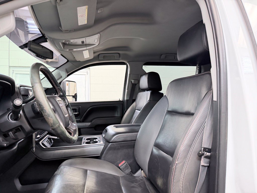 Used 2018 GMC Sierra 2500 SLT w/ Duramax Plus Package AWD/4WD image 18
