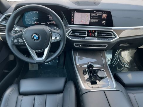 Used 2022 BMW X5 xDrive40i w/ Premium Package AWD/4WD image 5