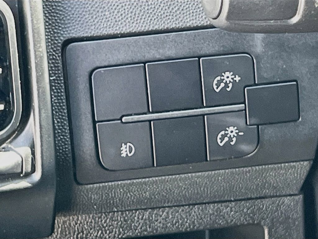 Used 2024 RAM ProMaster 2500 w/ Safety Group FWD image 10