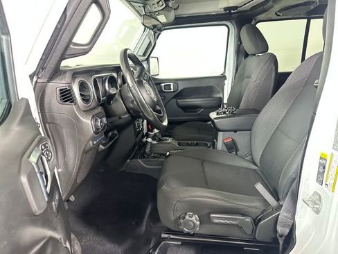 Used 2023 Jeep Wrangler Unlimited w/ Cold Weather Group image 11