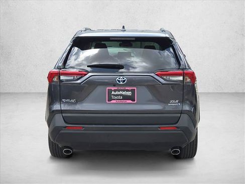 Used 2024 Toyota RAV4 XLE AWD/4WD image 7