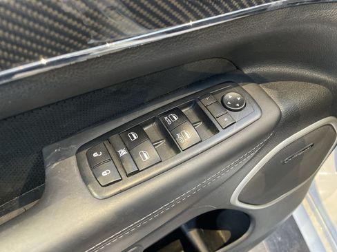 Used 2019 Jeep Grand Cherokee SRT AWD/4WD image 16