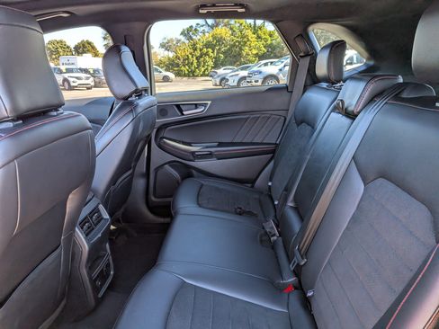 Used 2024 Ford Edge ST-Line image 16