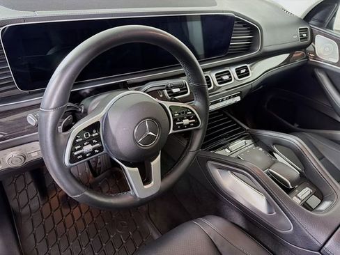 Used 2023 Mercedes-Benz GLS 450 4MATIC image 10
