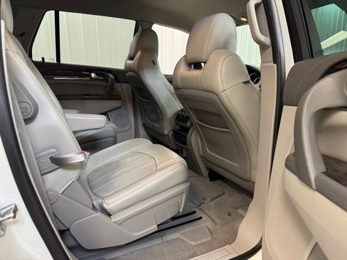 Used 2014 Buick Enclave Leather image 25