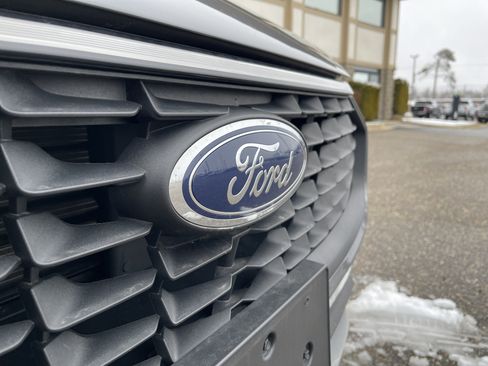 Used 2025 Ford Escape Platinum image 24