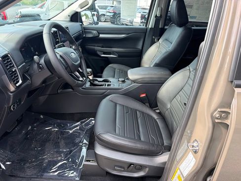 New 2026 Ford Ranger Lariat w/ Black Appearance Package AWD/4WD image 14