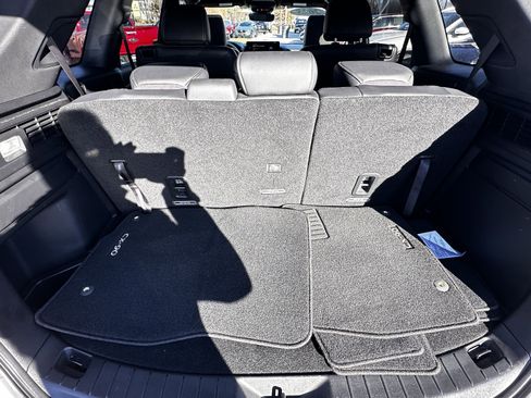 Certified 2025 MAZDA CX-90 3.3 Turbo S w/ Premium Package image 39