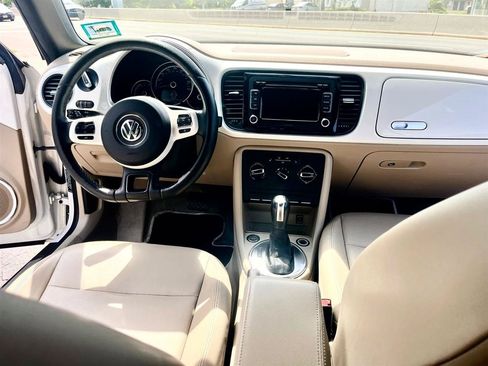Used 2014 Volkswagen Beetle 2.5 FWD image 22