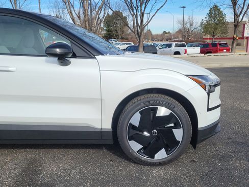 New 2025 Volvo EX30 Ultra w/ Climate Package image 6