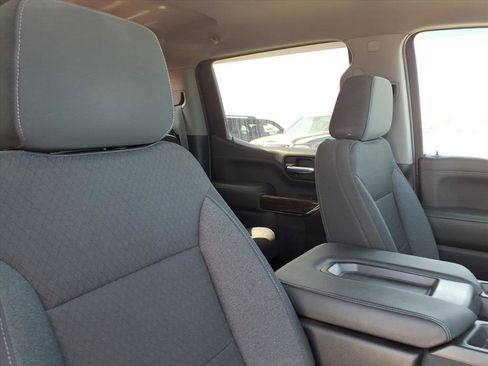 Used 2020 GMC Sierra 1500 SLE w/ SLE Value Package image 12