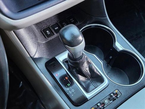 Used 2019 Toyota Highlander Limited image 12