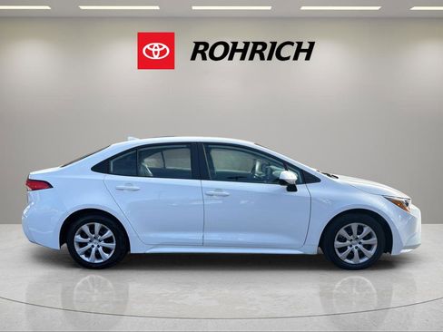 Used 2023 Toyota Corolla LE image 5