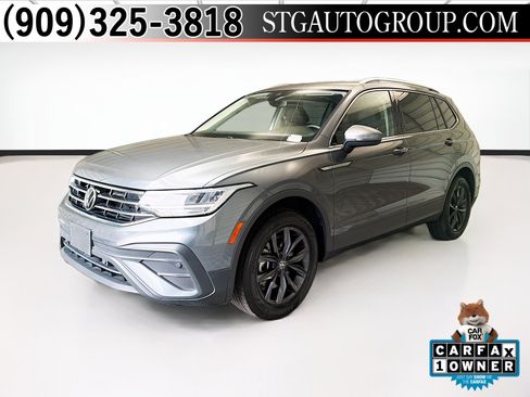 Used 2023 Volkswagen Tiguan SE FWD image 1