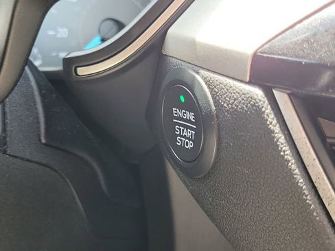 Used 2020 Ford Escape SE FWD image 22