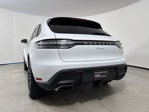 Certified 2025 Porsche Macan image 20