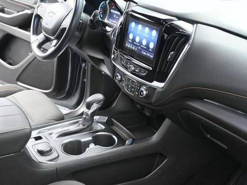 Used 2021 Chevrolet Traverse LT FWD image 49