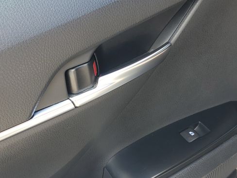 Certified 2018 Toyota Camry LE w/ Convenience Package image 12