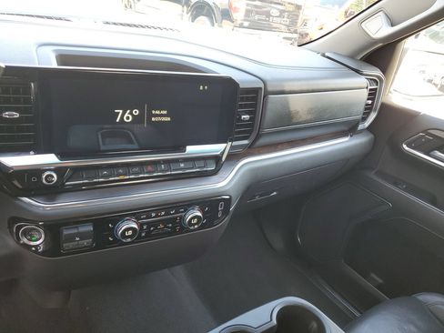 Used 2025 GMC Sierra 1500 SLT RWD image 27