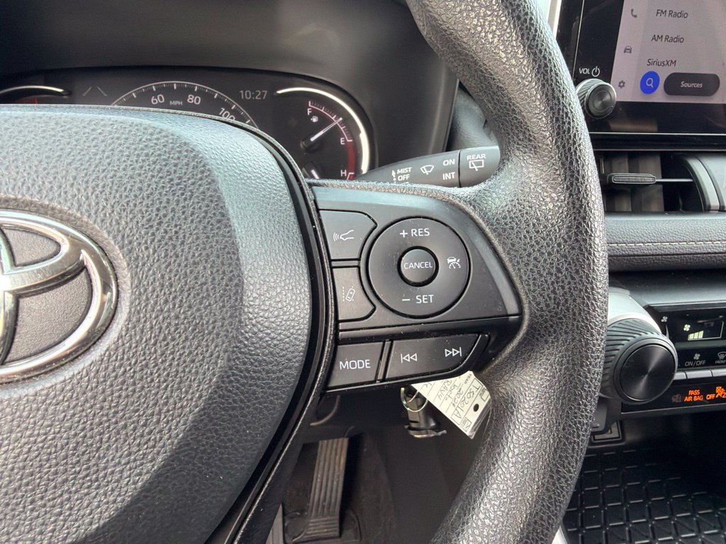 Used 2024 Toyota RAV4 LE AWD/4WD image 17