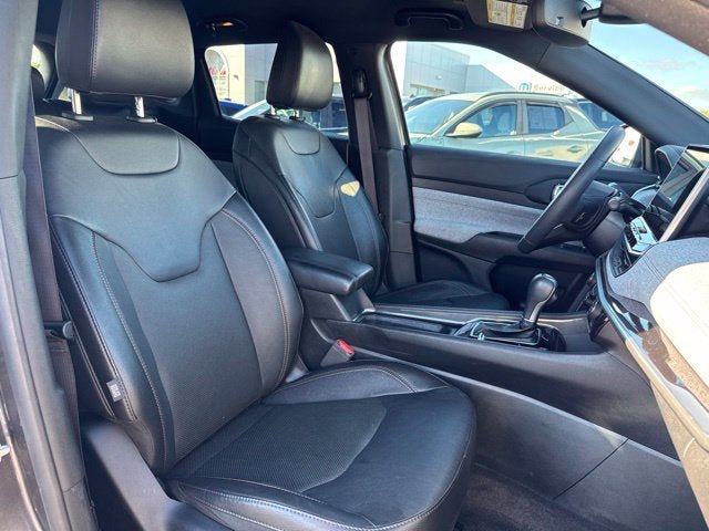 Used 2023 Jeep Compass Latitude AWD/4WD image 27