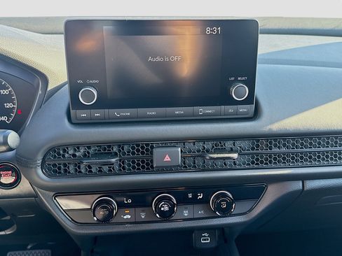 Used 2023 Honda HR-V LX image 12