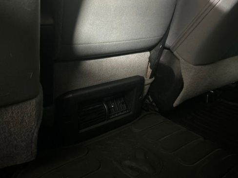 Used 2018 RAM 1500 Outdoorsman AWD/4WD image 33