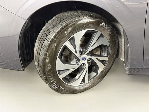 Used 2025 Subaru Legacy Premium AWD/4WD image 36