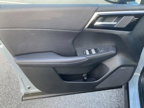 New 2026 Mitsubishi Outlander AWD image 11