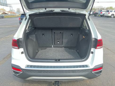 Used 2023 Volkswagen Taos SE image 24