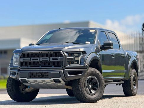 Used 2017 Ford F150 Raptor w/ Equipment Group 802A Luxury AWD/4WD image 2