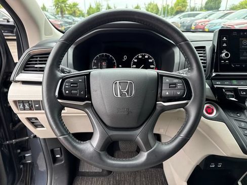 Certified 2025 Honda Odyssey EX-L image 18