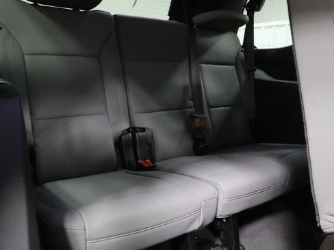 Used 2024 Chevrolet Tahoe Z71 w/ Luxury Package image 27