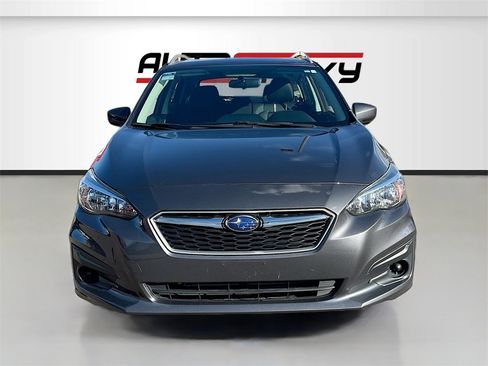 Used 2019 Subaru Impreza 2.0i Premium image 2