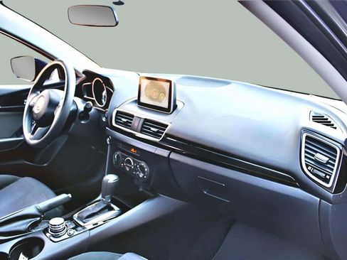 Used 2016 MAZDA MAZDA3 i Sport image 30