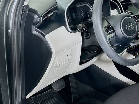 Certified 2022 Hyundai Tucson SE image 10