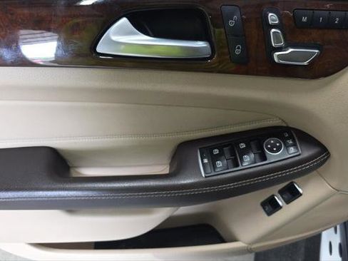 Used 2017 Mercedes-Benz GLS 450 4MATIC w/ Premium Package image 21