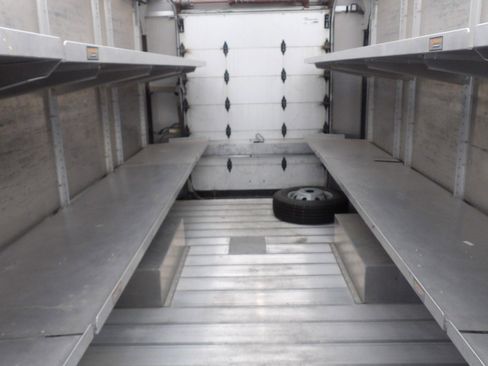 Used 2019 Ford E-450 and Econoline 450 Super Duty image 23