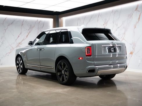 Used 2020 Rolls-Royce Cullinan AWD/4WD image 23