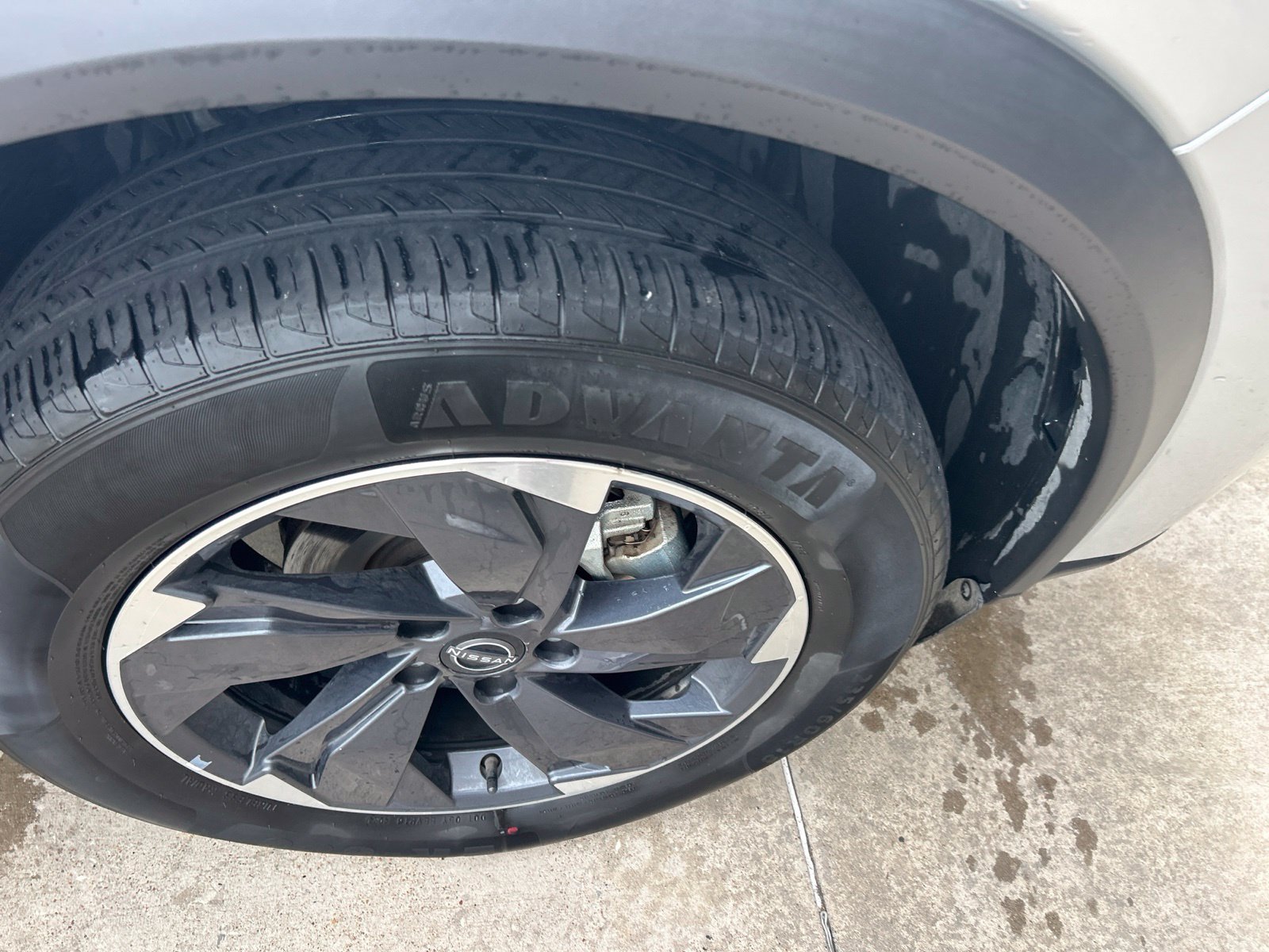 Used 2024 Nissan Rogue SV FWD image 6