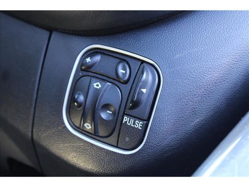 Used 2007 Mercedes-Benz SL 65 AMG image 15