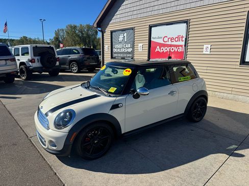 Used 2012 MINI Cooper Hardtop image 1