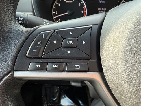 Used 2024 Nissan Altima 2.5 SV image 16