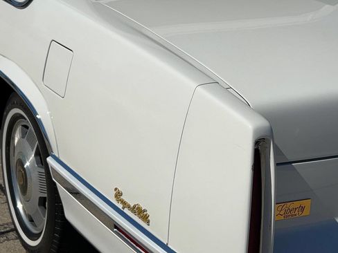 Used 1991 Cadillac De Ville Coupe image 11