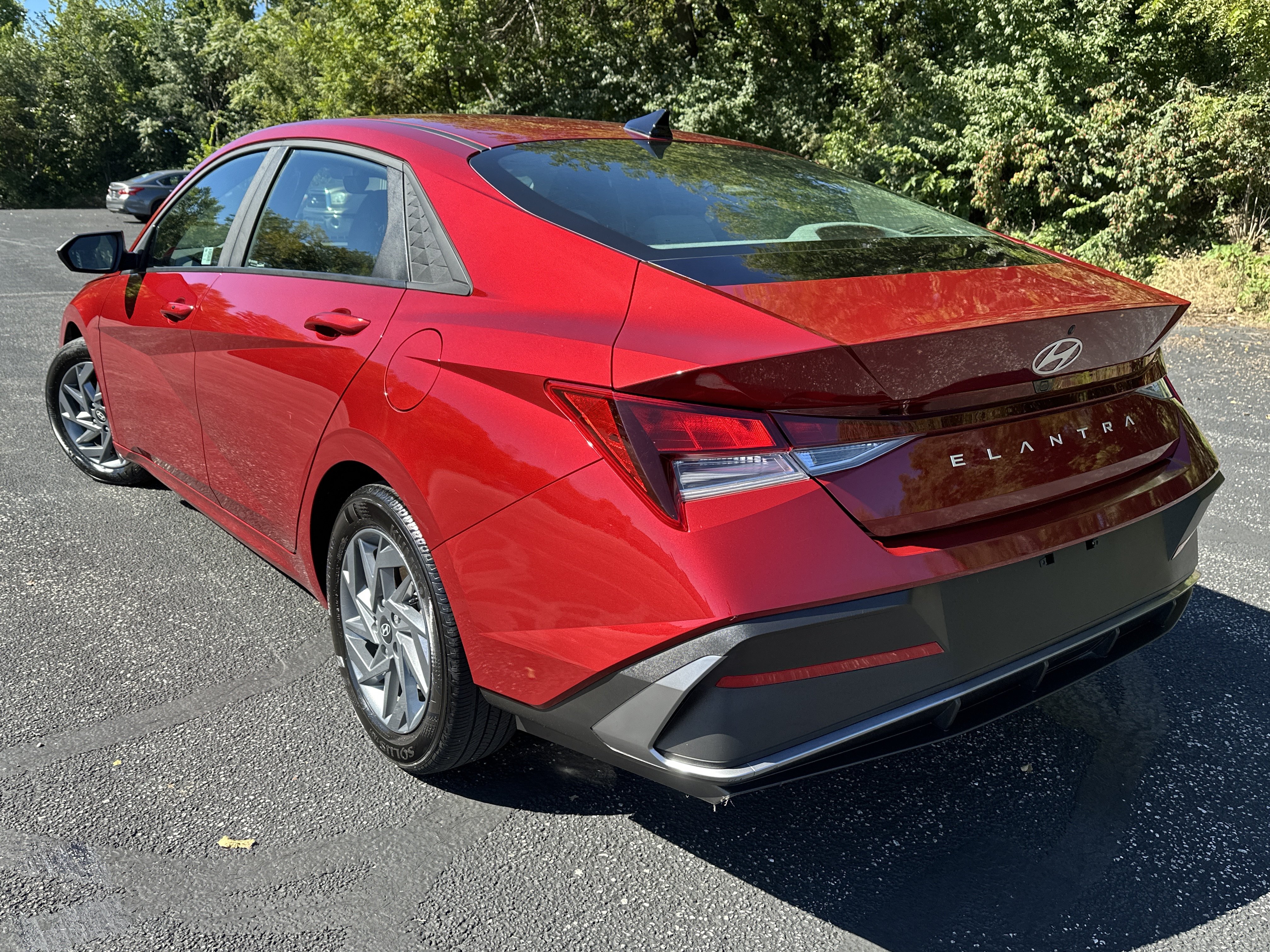 Certified 2024 Hyundai Elantra SEL FWD image 5