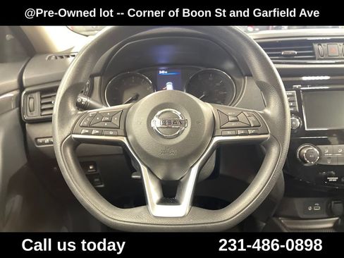 Used 2018 Nissan Rogue S AWD/4WD image 20
