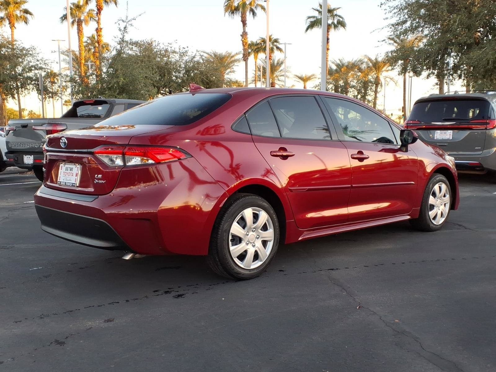 Certified 2025 Toyota Corolla LE FWD image 4