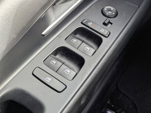 Used 2025 Hyundai Elantra SE image 27